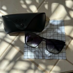 Diff Eyewear Black Sunglasses